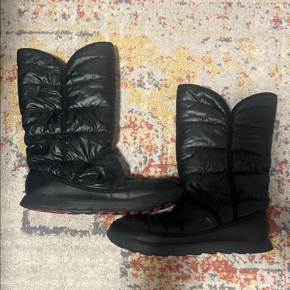 The North Face Women's Quilted Black Winter Boots